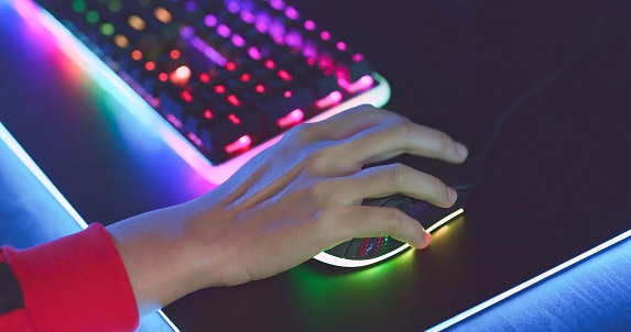 Fingertip Grip Works Best With Low-Profile Mice