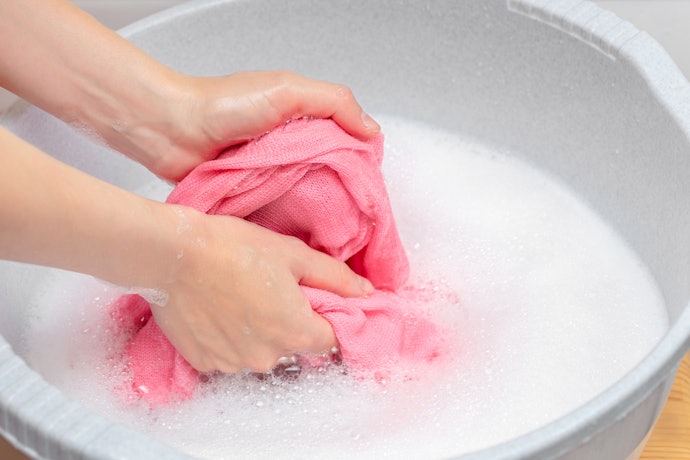 Check if the Formula Is Compatible With Your Washing Machine or if It’s for Handwashing Only