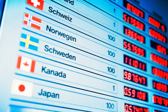 For International Transfers, Check and Compare the Exchange Rate