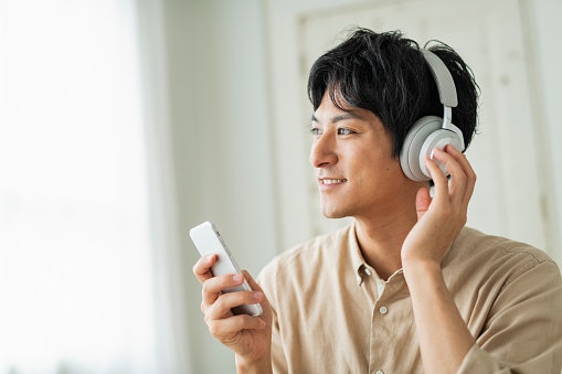 How to Listen and Learn From Podcasts More Effectively