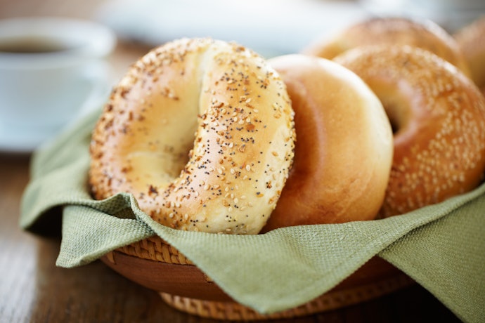 Decide Between Store-Bought and Homemade Bagels