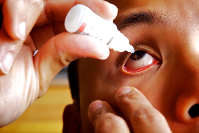 Alleviate Redness With Eye Drops That Contain Decongestants