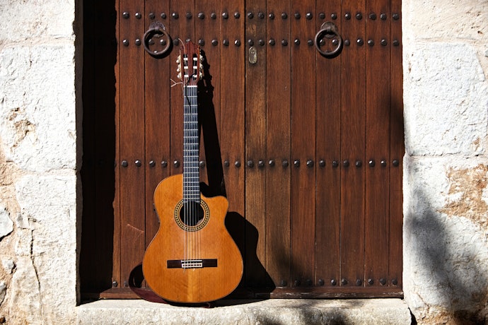 Cutaway Guitars Are for Advanced Players