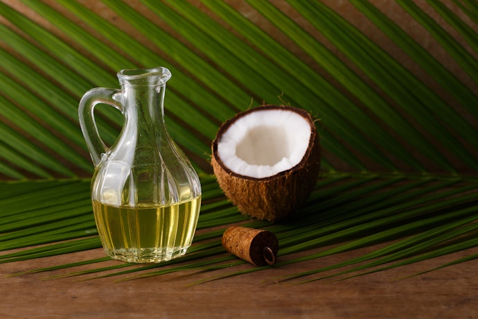 Coconut Oil and Jojoba Oil Keep Your Locks Shiny and Healthy