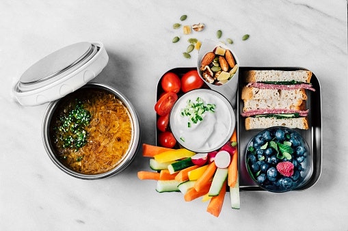 Keep Your Food Warm or Cold With Insulated Lunch Boxes