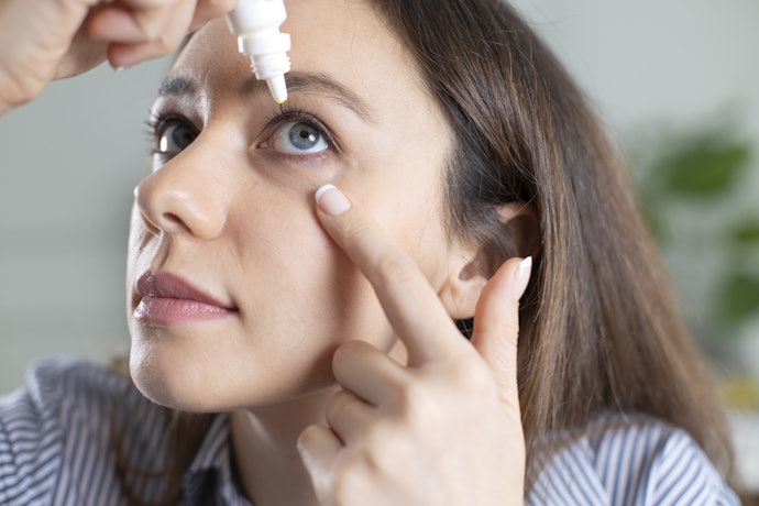 Relieve Itchiness Using Eye Drops That Contain Antihistamines