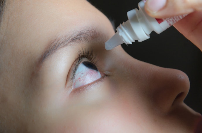 Alleviate Redness With Eye Drops That Contain Decongestants