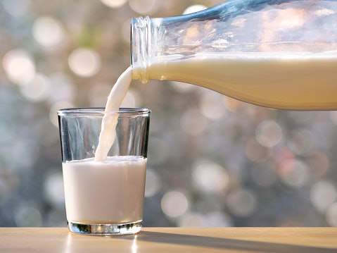 Skimmed Milk for People With High Cholesterol and Heart Conditions