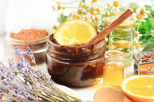 Dark Spots: Look for Exfoliators With Vitamin C, Honey, and Other Lightening Ingredients