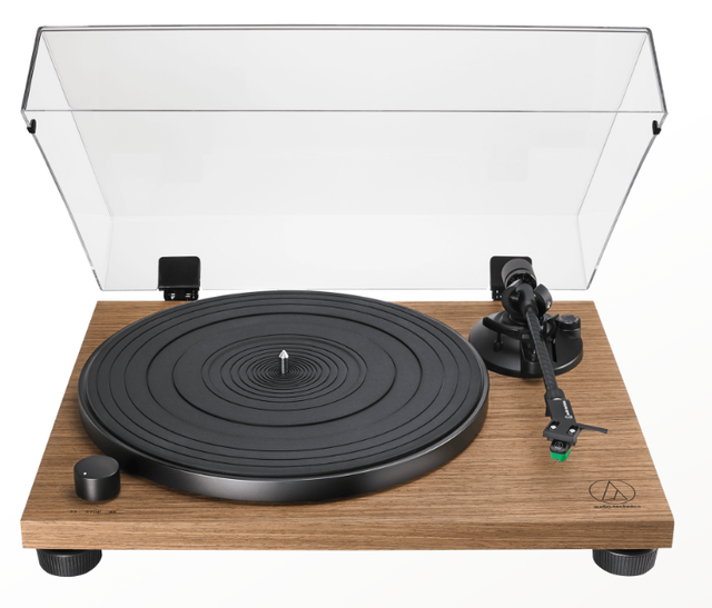 Audio-Technica Fully Manual Belt-Driven Turntable 1